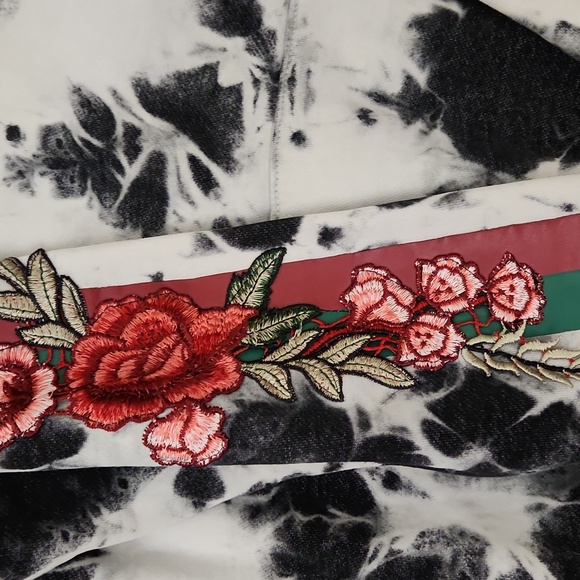 Civil Regime Marble Embroidered Rose Stripe Sleeve Hoodie Size Small - Picture 11 of 16